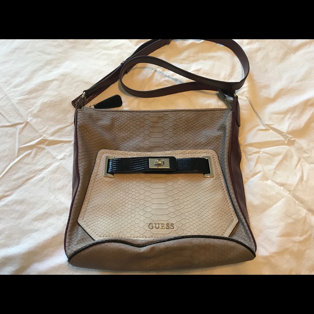 Guess purse